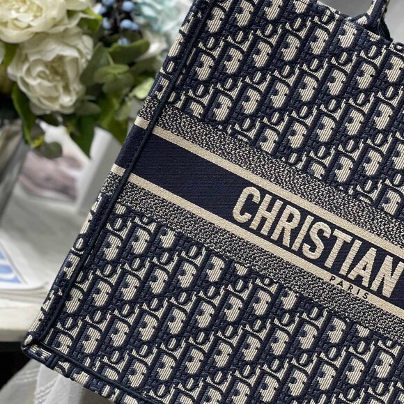 Dior Book Tote Large - Picture 5 of 8